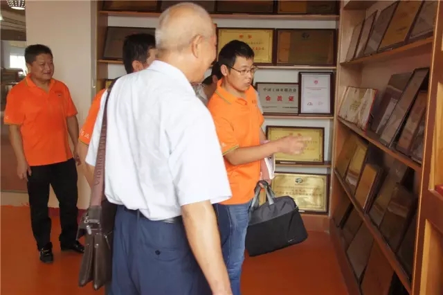 燃氣烤爐,旋轉爐,熱風循環(huán)爐,冷凍醒發(fā)箱,起酥機,組合爐-賽思達-世界級烘焙設備品牌 燃氣烤爐,旋轉爐,熱風循環(huán)爐,冷凍醒發(fā)箱,起酥機,組合爐-賽思達-世界級烘焙設備品牌