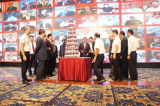 燃氣烤爐,旋轉(zhuǎn)爐,熱風循環(huán)爐,冷凍醒發(fā)箱,起酥機,組合爐-賽思達-世界級烘焙設(shè)備品牌 燃氣烤爐,旋轉(zhuǎn)爐,熱風循環(huán)爐,冷凍醒發(fā)箱,起酥機,組合爐-賽思達-世界級烘焙設(shè)備品牌