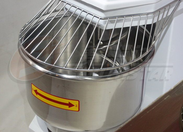 全自動(dòng)雙動(dòng)雙速50公斤和面機(jī) NFJ-50 側(cè)面 廣州賽思達(dá)公司 廠家直銷 全自動(dòng)雙動(dòng)雙速50公斤和面機(jī) NFJ-50 側(cè)面 廣州賽思達(dá)公司 廠家直銷