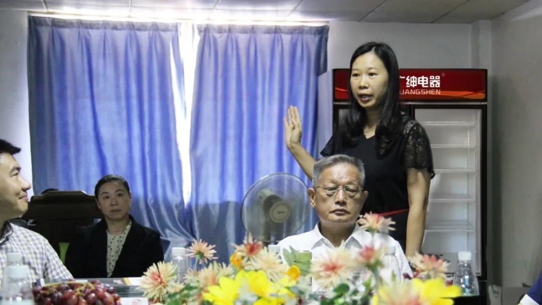 【賽思達(dá)烤箱】董事長參加《打造行業(yè)&ldquo;1+1＞2&rdquo;聚合效應(yīng)》會(huì)議