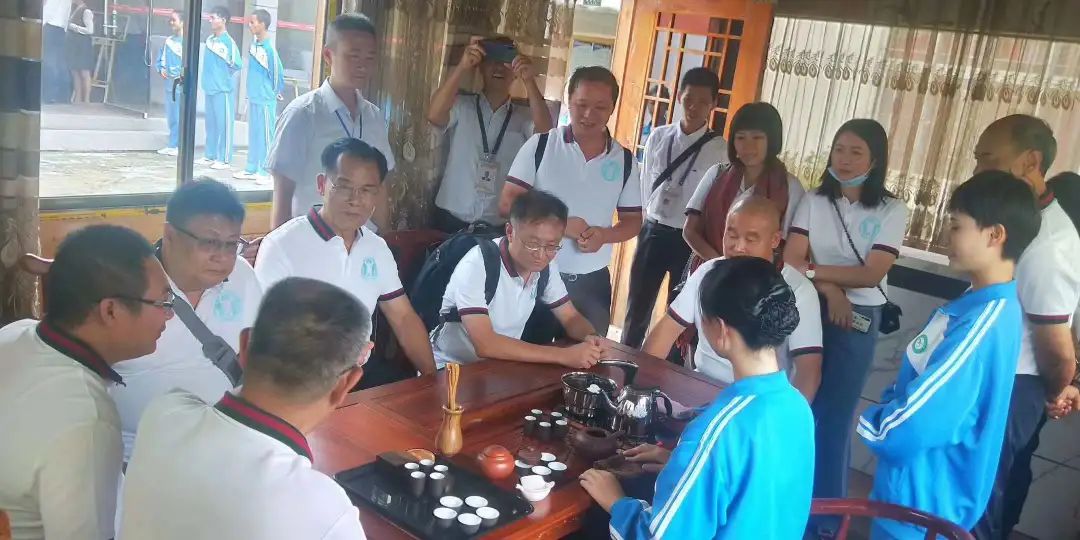 愛心助學(xué)，溫情傳遞&mdash;&mdash;貴州公益助學(xué)系列活動(dòng)